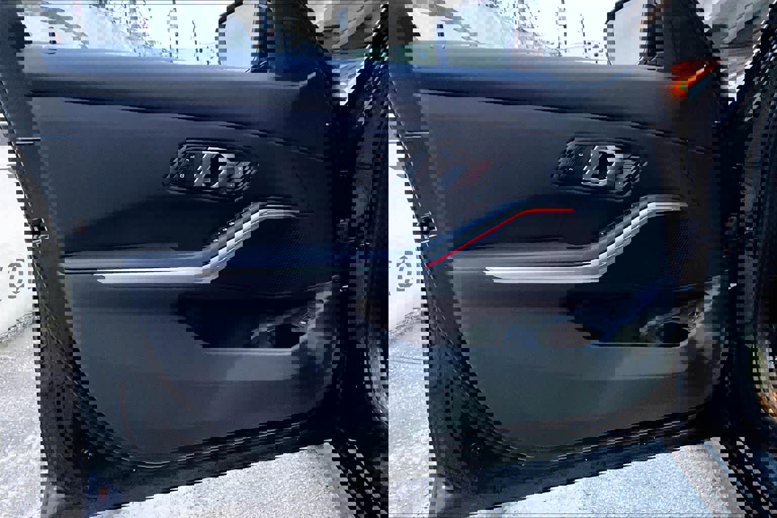 Certified 2025 BMW 330i Sedan image 21