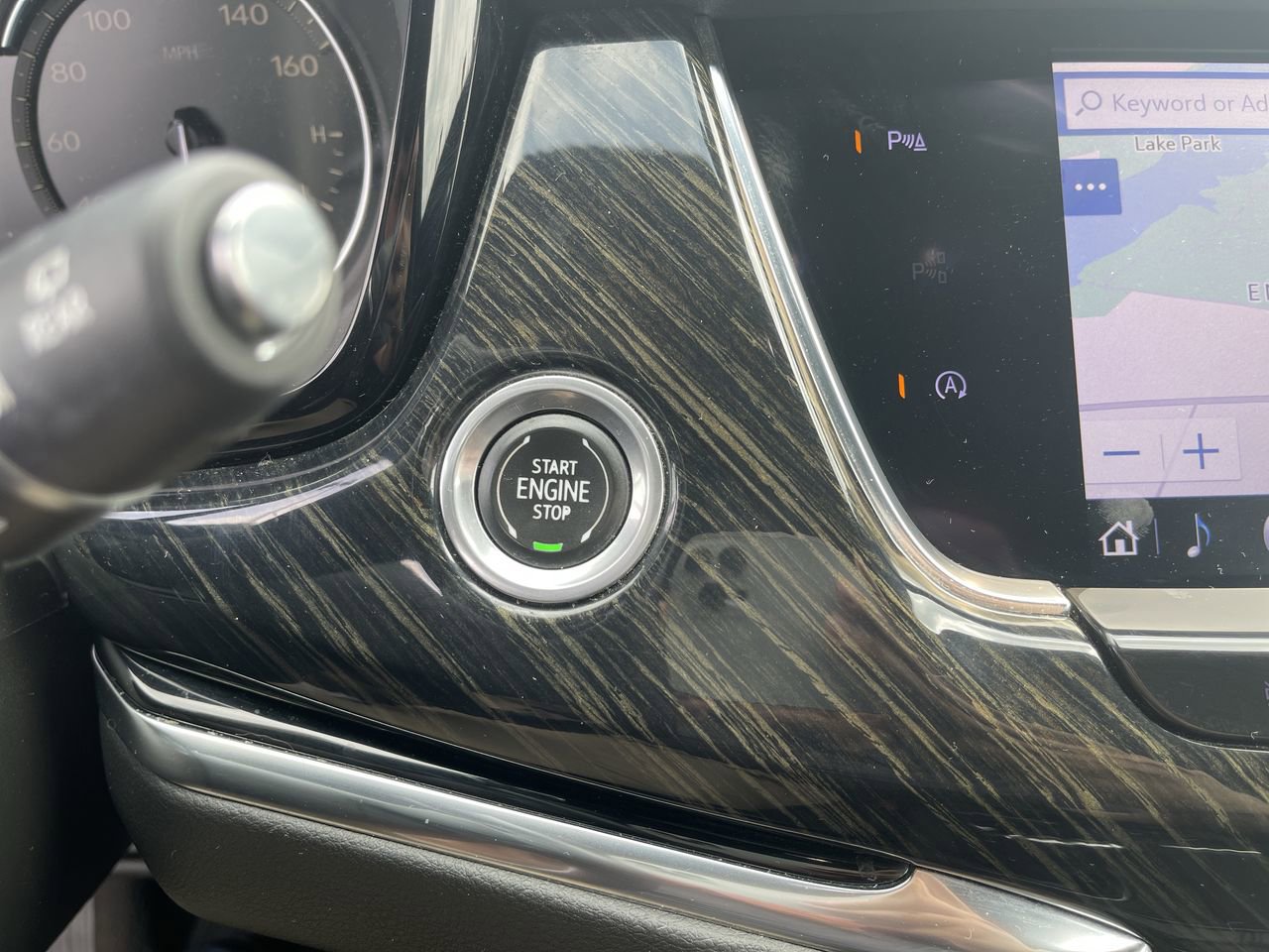 Used 2020 Cadillac XT6 Premium Luxury FWD image 17
