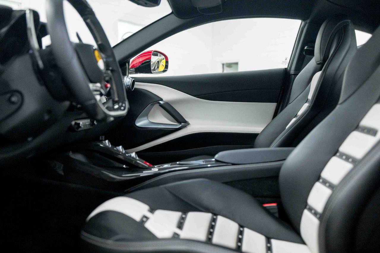 Used 2018 Ferrari 812 Superfast RWD image 51