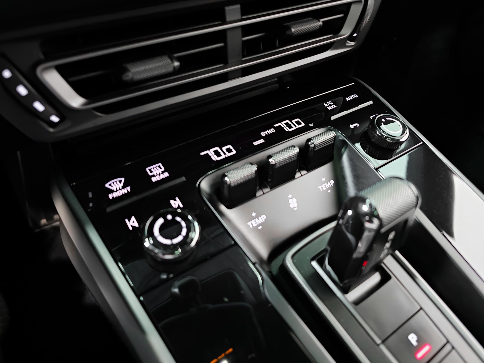 Used 2022 Porsche 911 Carrera 4S w/ Sport Package image 19