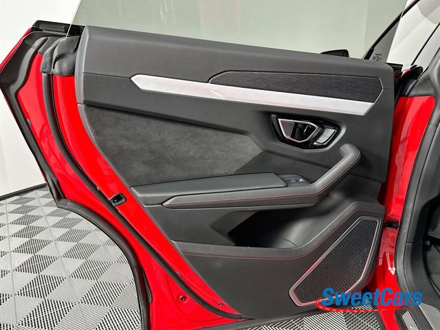 Used 2020 Lamborghini Urus image 44