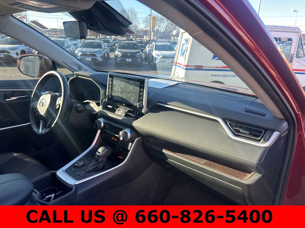Used 2022 Toyota RAV4 Limited image 8