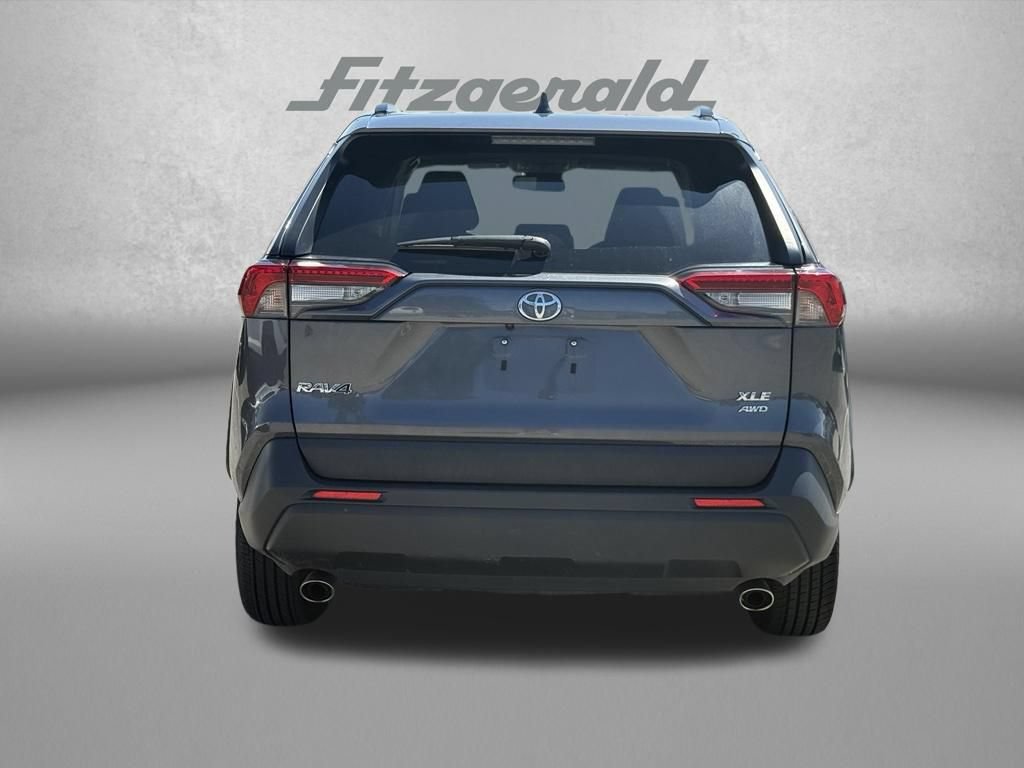 Used 2025 Toyota RAV4 XLE AWD/4WD image 4