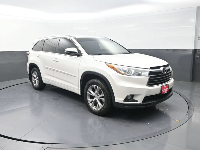 Used 2015 Toyota Highlander XLE AWD/4WD image 10