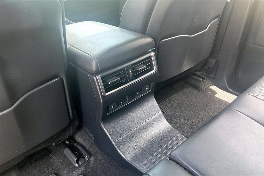 Used 2024 Lexus GX 550 AWD/4WD image 31