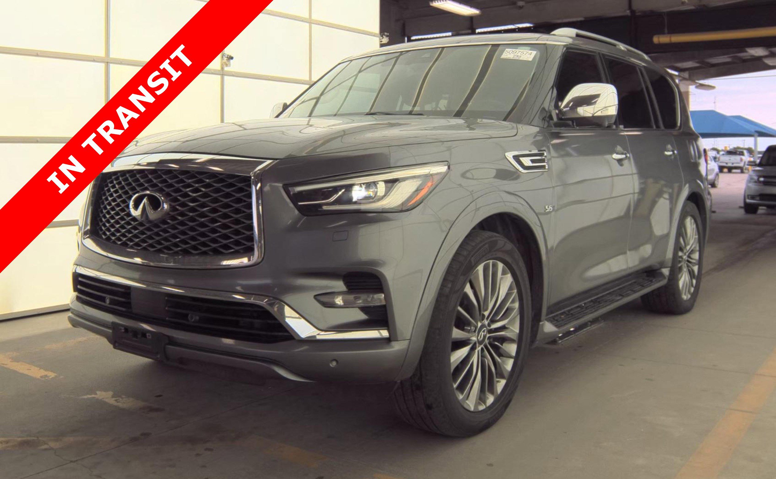 Used 2018 INFINITI QX80 2WD w/ Deluxe Technology Package image 1