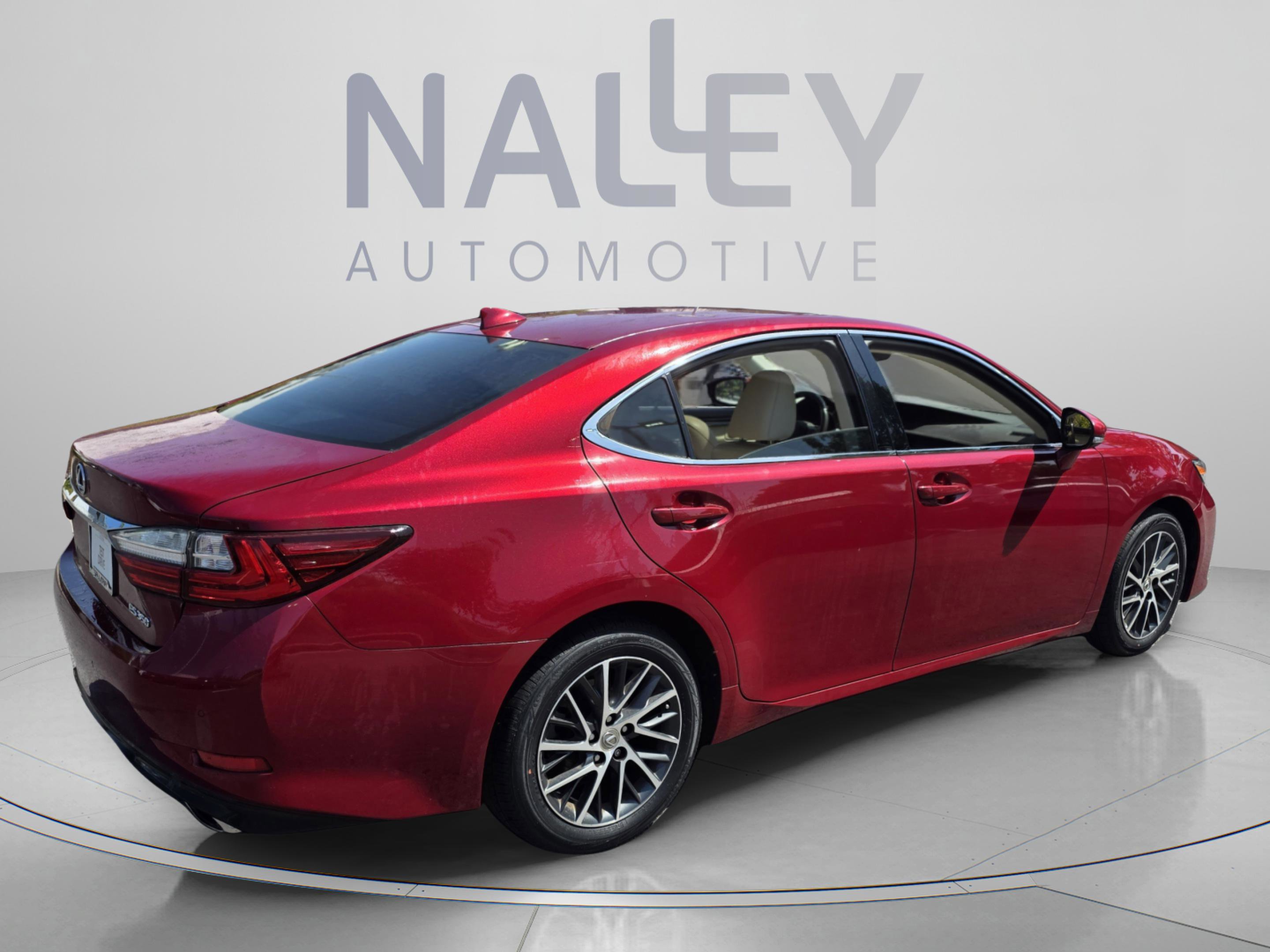 Used 2016 Lexus ES 350 w/ Luxury Package w/Wood Trim FWD image 5