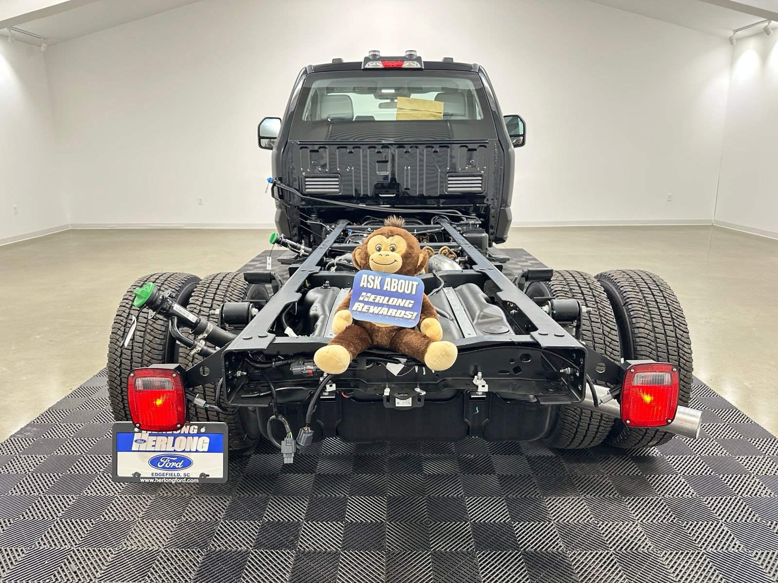 New 2025 Ford F350 XL image 5