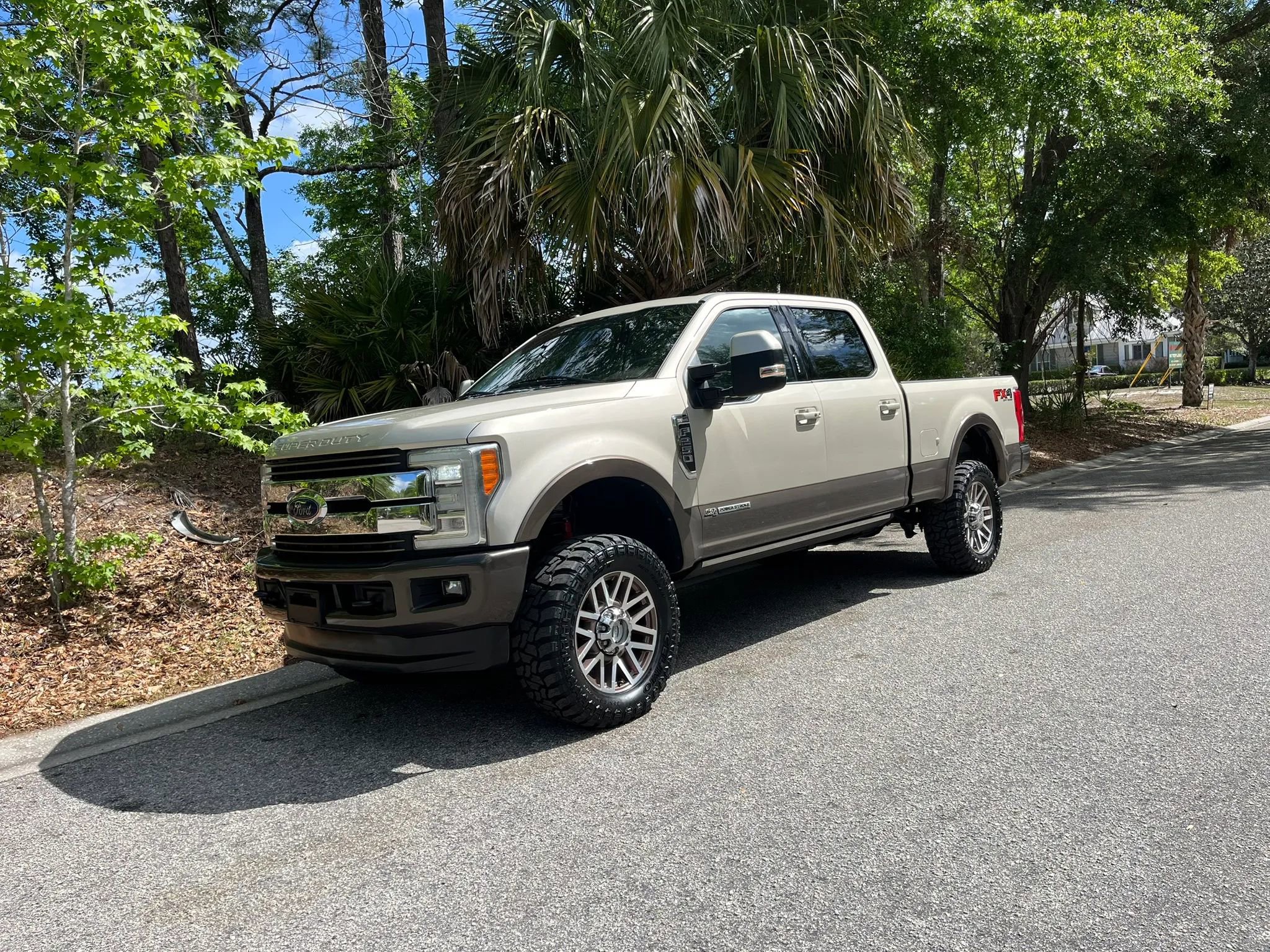 Used 2017 Ford F250 King Ranch w/ King Ranch Ultimate Package AWD/4WD image 5
