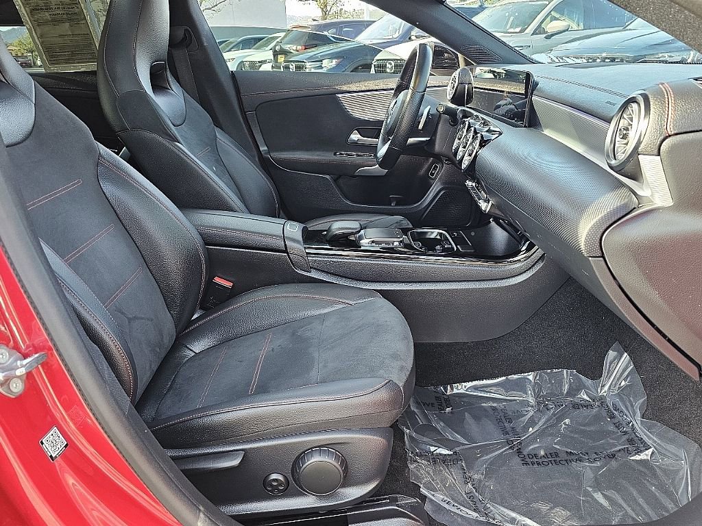 Used 2022 Mercedes-Benz CLA 250 image 17