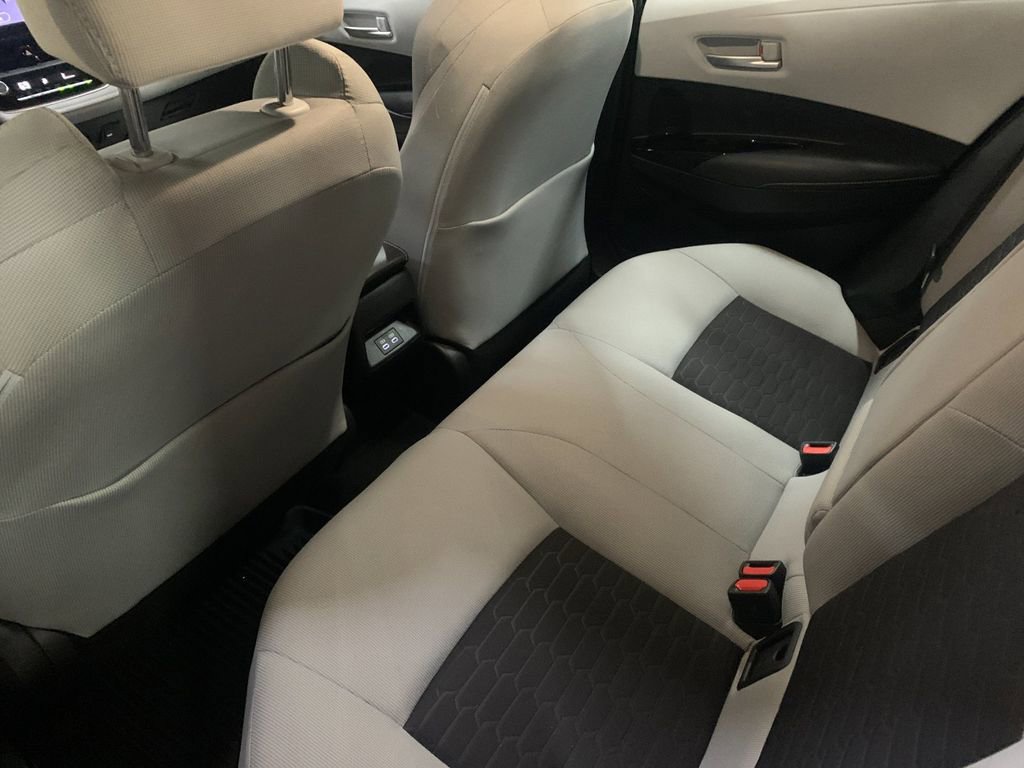 Used 2023 Toyota Corolla SE w/ SE Premium Package FWD image 14
