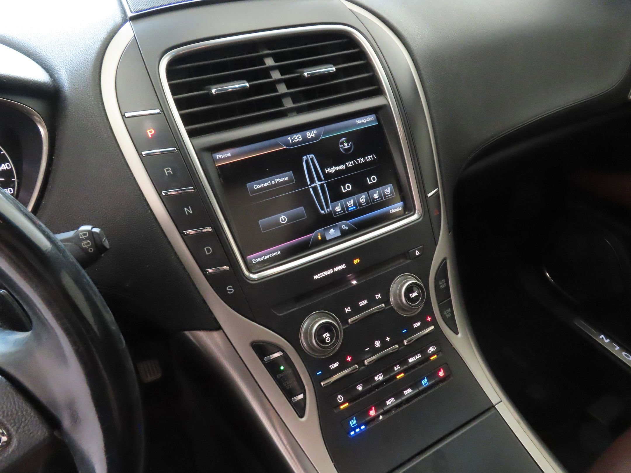 Used 2016 Lincoln MKX Reserve w/ Driver Assistance Package FWD image 19