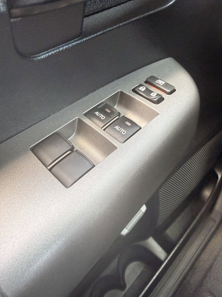 Used 2012 Toyota Sequoia SR5 w/ Premium Pkg RWD image 30