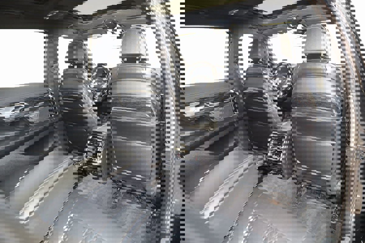 Used 2022 BMW 750i xDrive w/ M Sport Package image 16