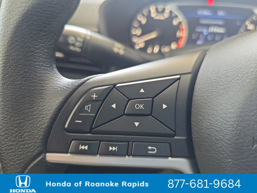 Used 2025 Nissan Altima 2.5 SV FWD image 24