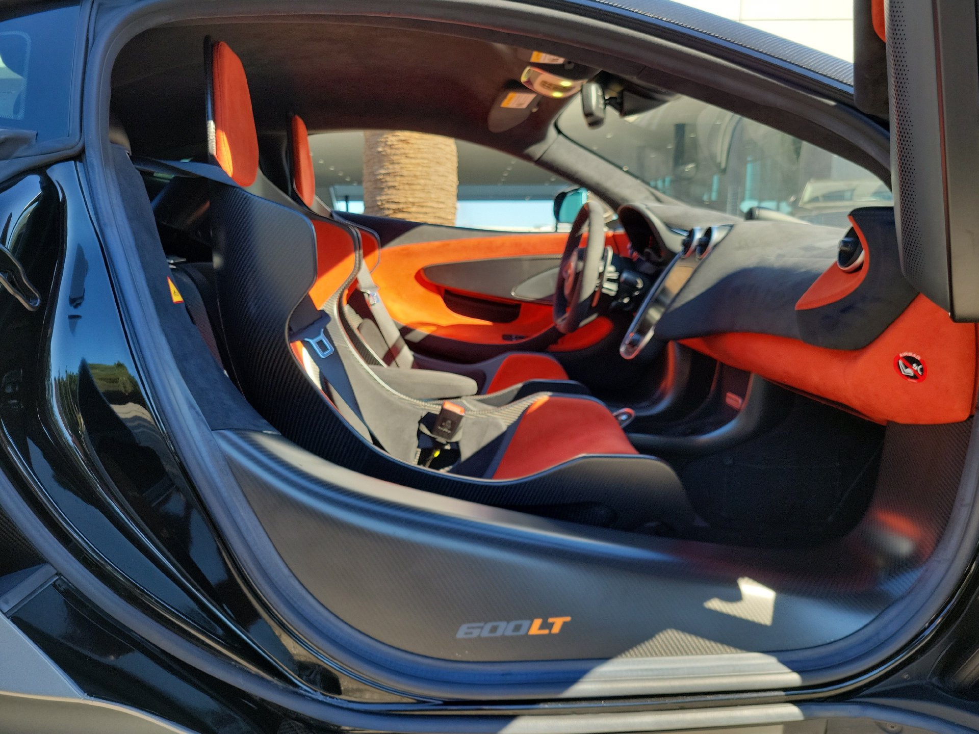 Used 2019 McLaren 600LT RWD image 3