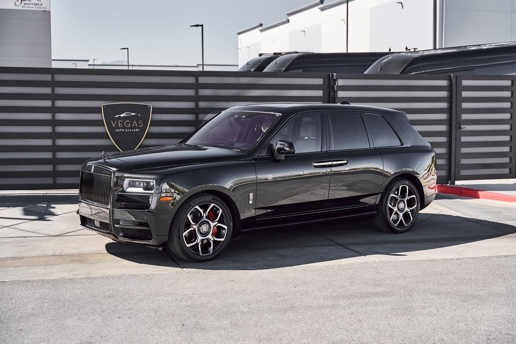 Used 2022 Rolls-Royce Cullinan Black Badge w/ Dark Exterior Package image 6