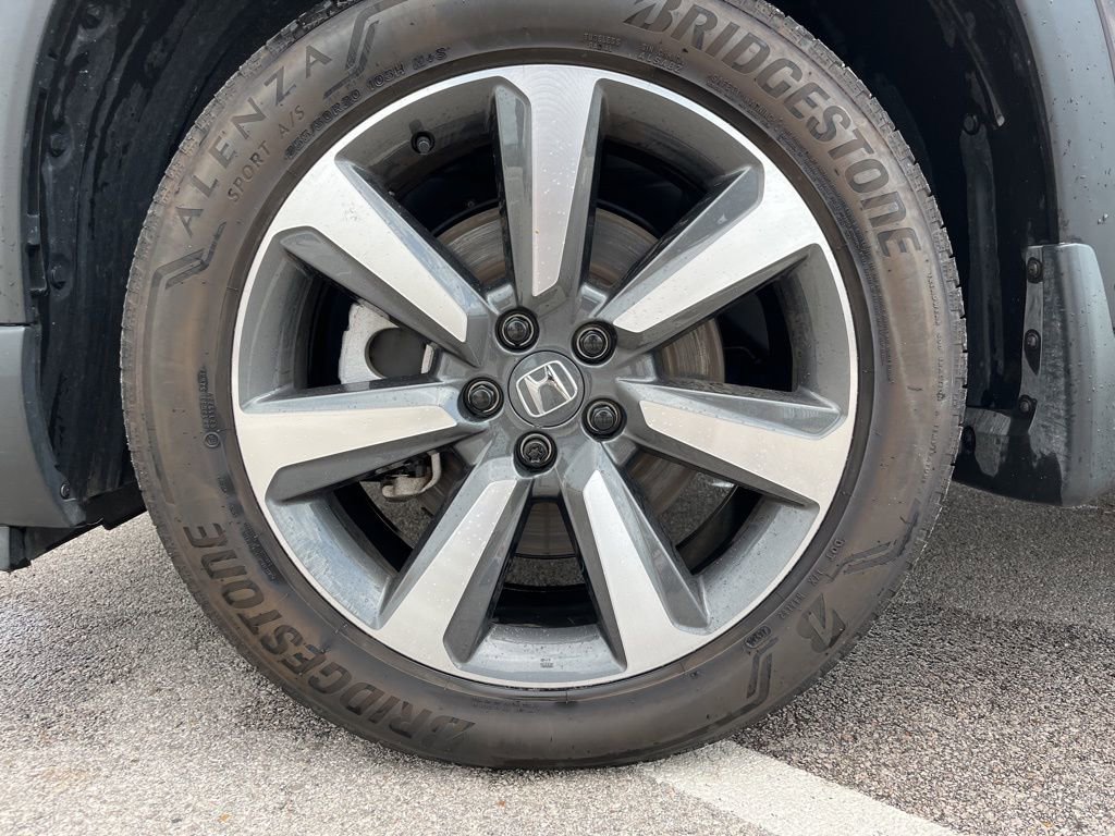 Used 2025 Honda Pilot Elite image 13