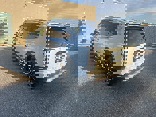 New 2026 Hyundai Ioniq 9 SE image 3