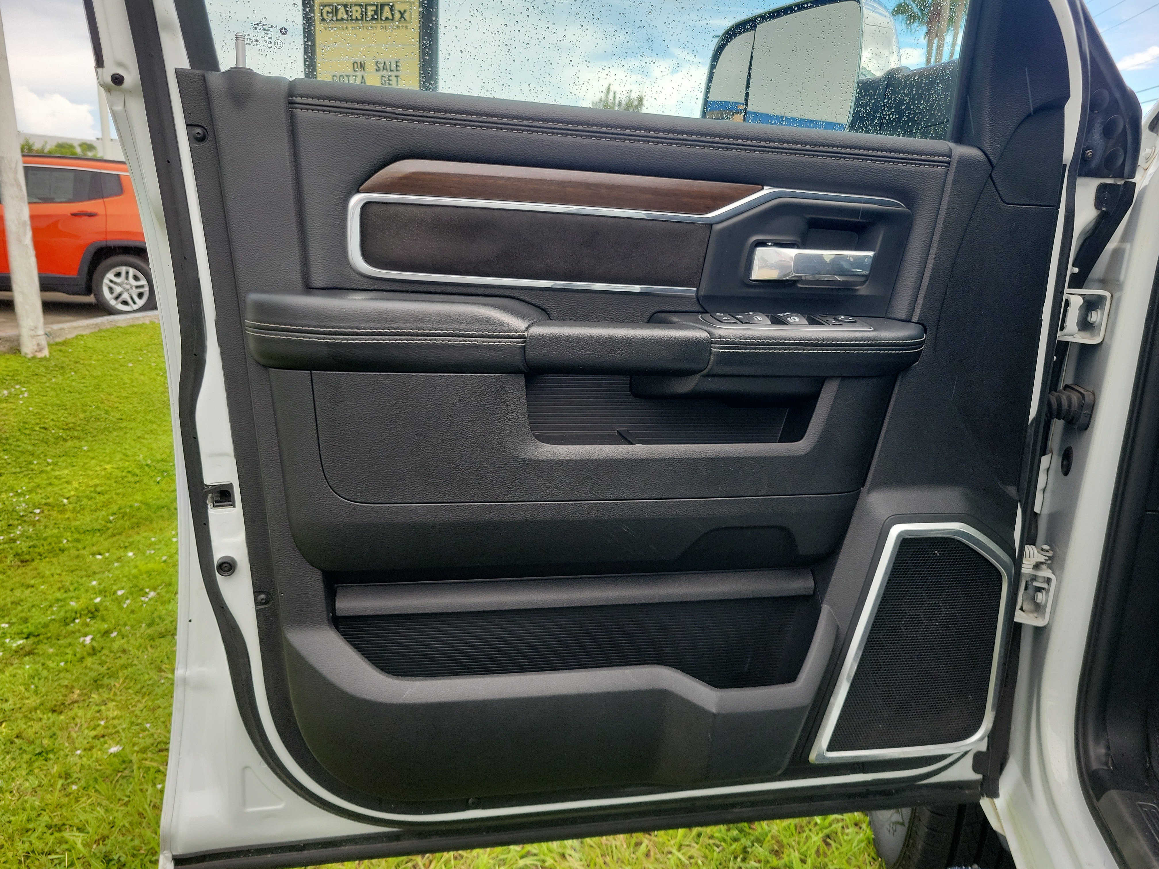 Used 2022 RAM 2500 Laramie AWD/4WD image 14