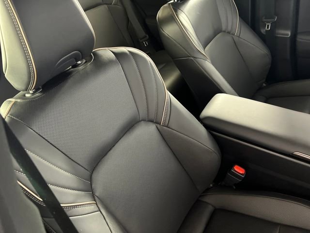 Used 2025 Toyota Crown Signia image 28