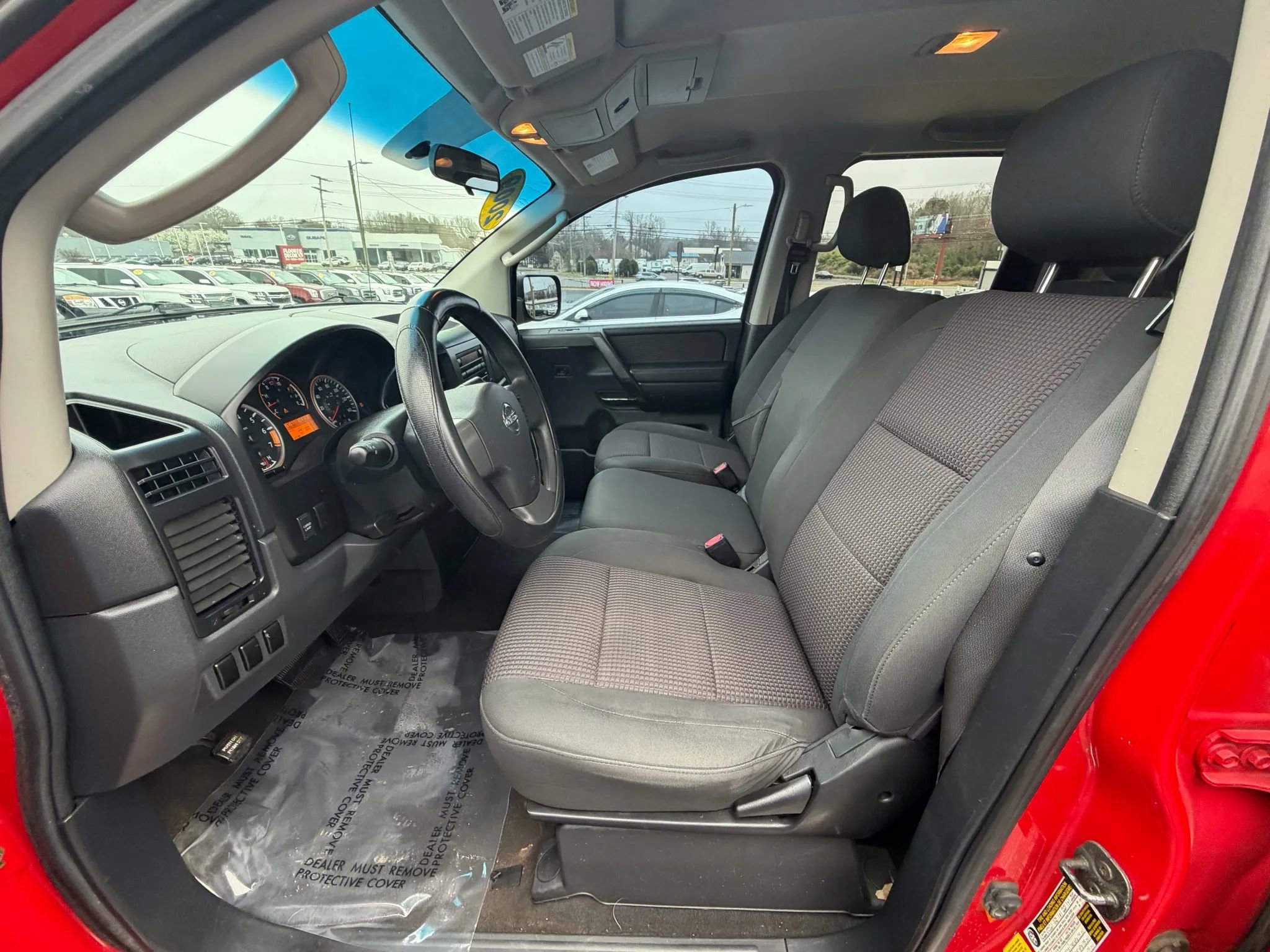 Used 2009 Nissan Titan SE image 16