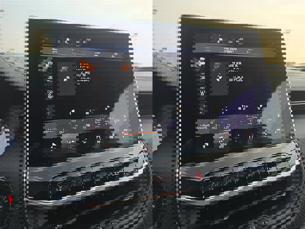 Used 2023 Jeep Compass Trailhawk image 12