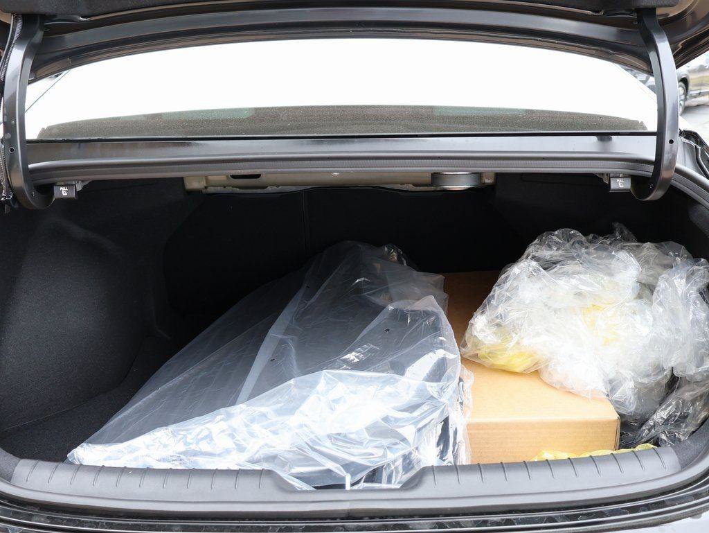 New 2026 Hyundai Elantra Limited image 9