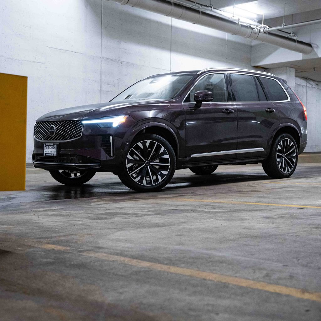 New 2026 Volvo XC90 B5 Plus