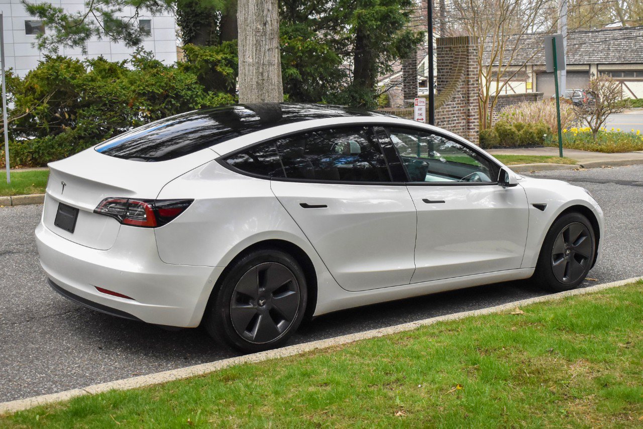 Used 2023 Tesla Model 3 Standard Range RWD image 8