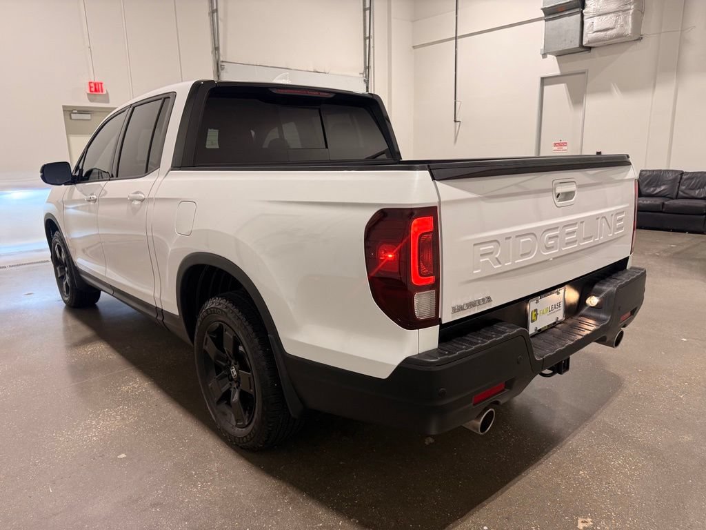 Used 2025 Honda Ridgeline Black Edition image 7
