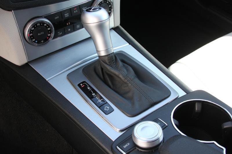 Used 2009 Mercedes-Benz C 300 Sport image 32