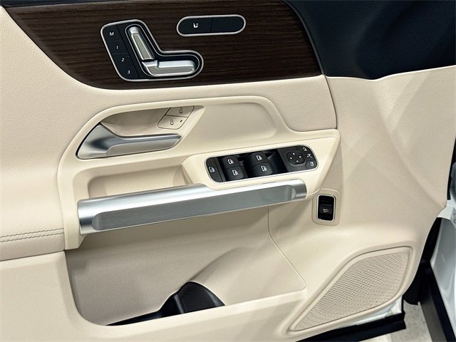Certified 2025 Mercedes-Benz GLB 250 4MATIC image 17