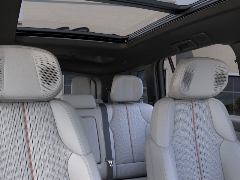 New 2026 Cadillac Vistiq Luxury image 24