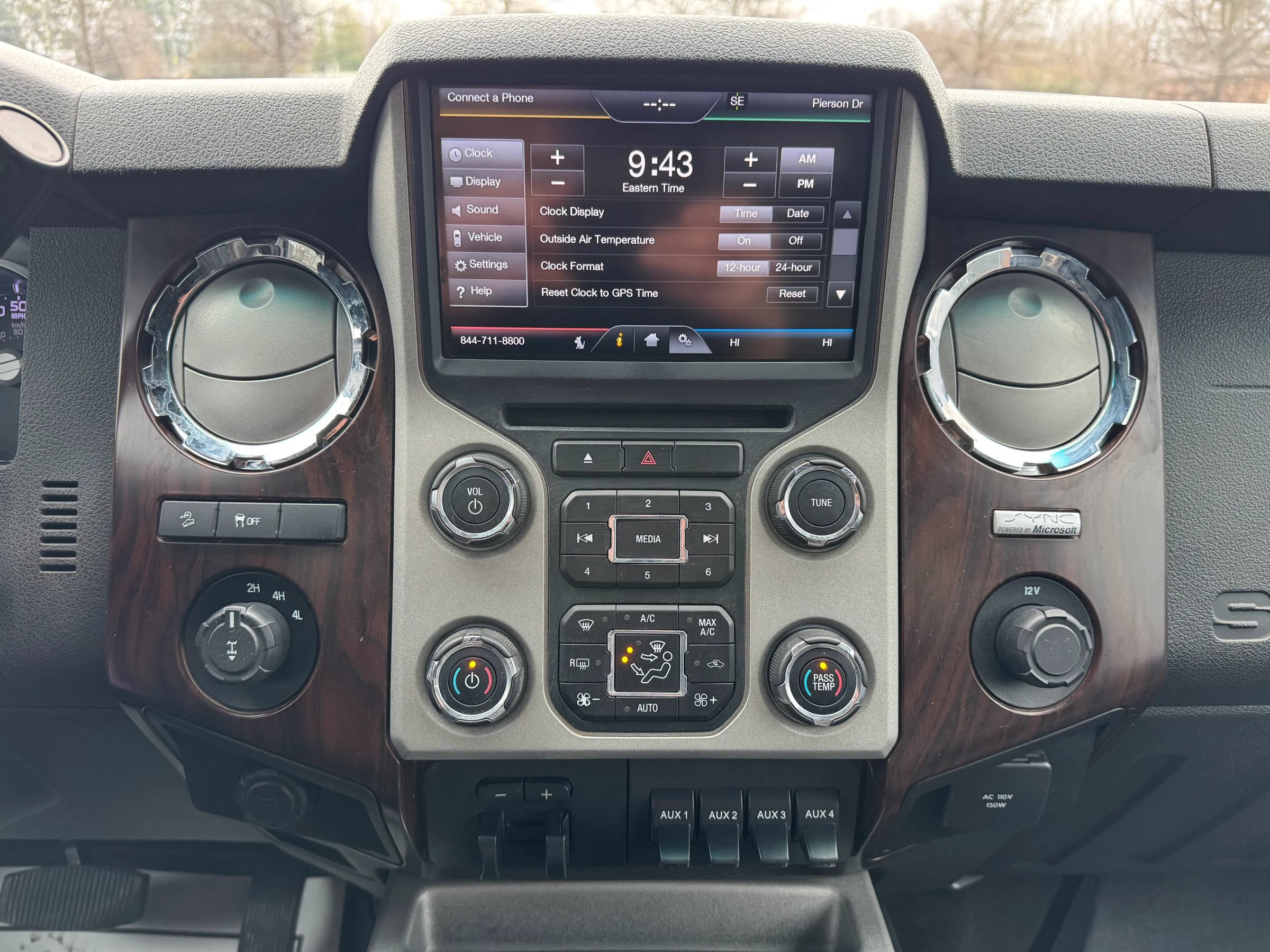 Used 2014 Ford F250 Lariat w/ Lariat Ultimate Package AWD/4WD image 25