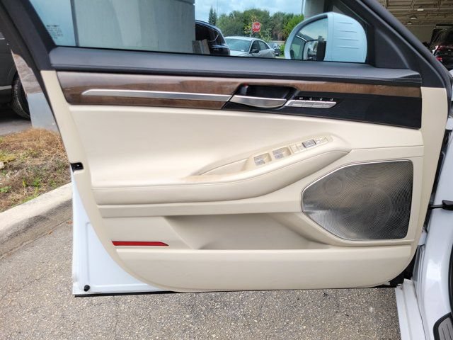 Used 2017 Genesis G90 3.3T Premium RWD image 20