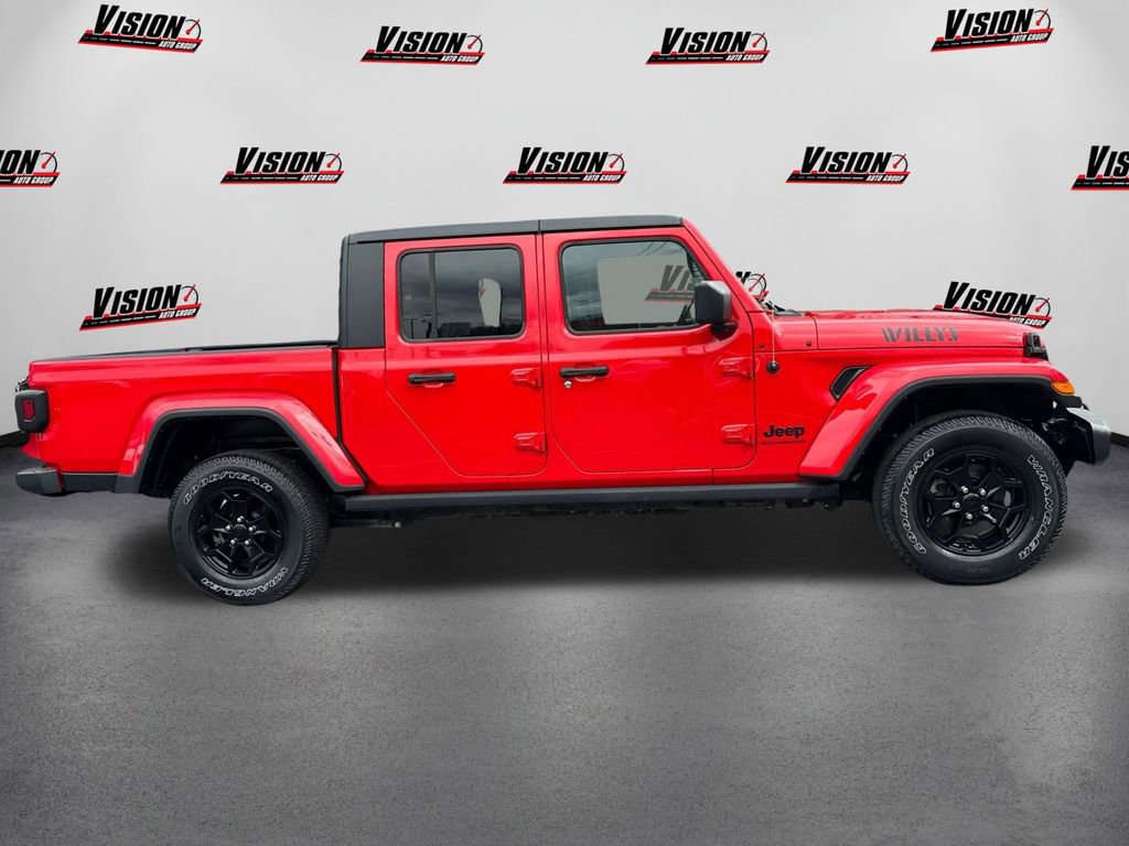 Used 2023 Jeep Gladiator Sport AWD/4WD image 4