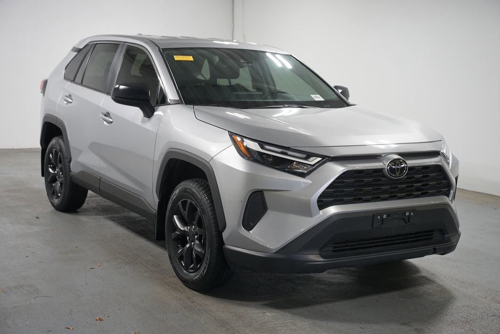 Certified 2024 Toyota RAV4 LE FWD image 3