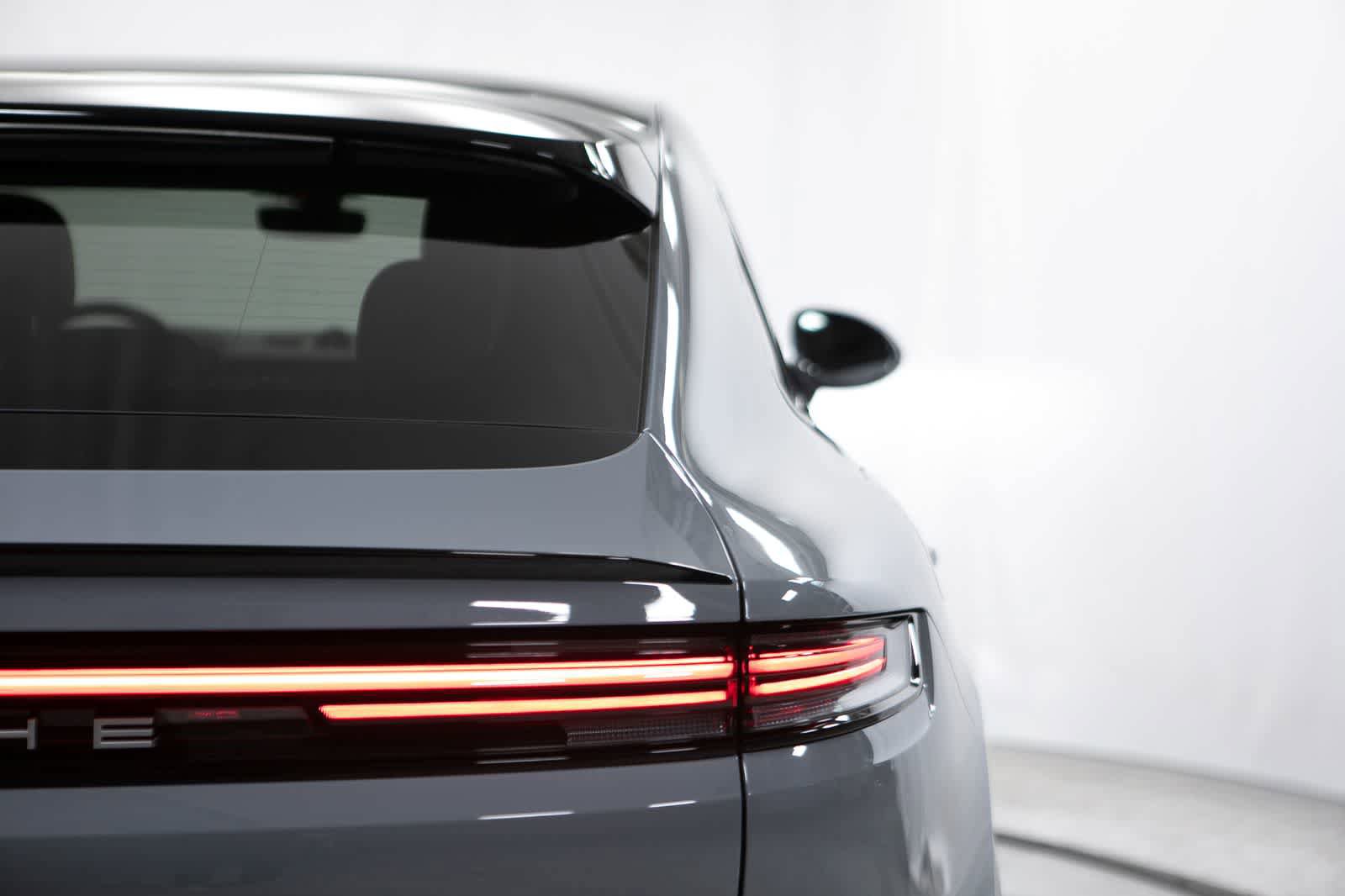 Certified 2025 Porsche Cayenne S AWD/4WD image 21