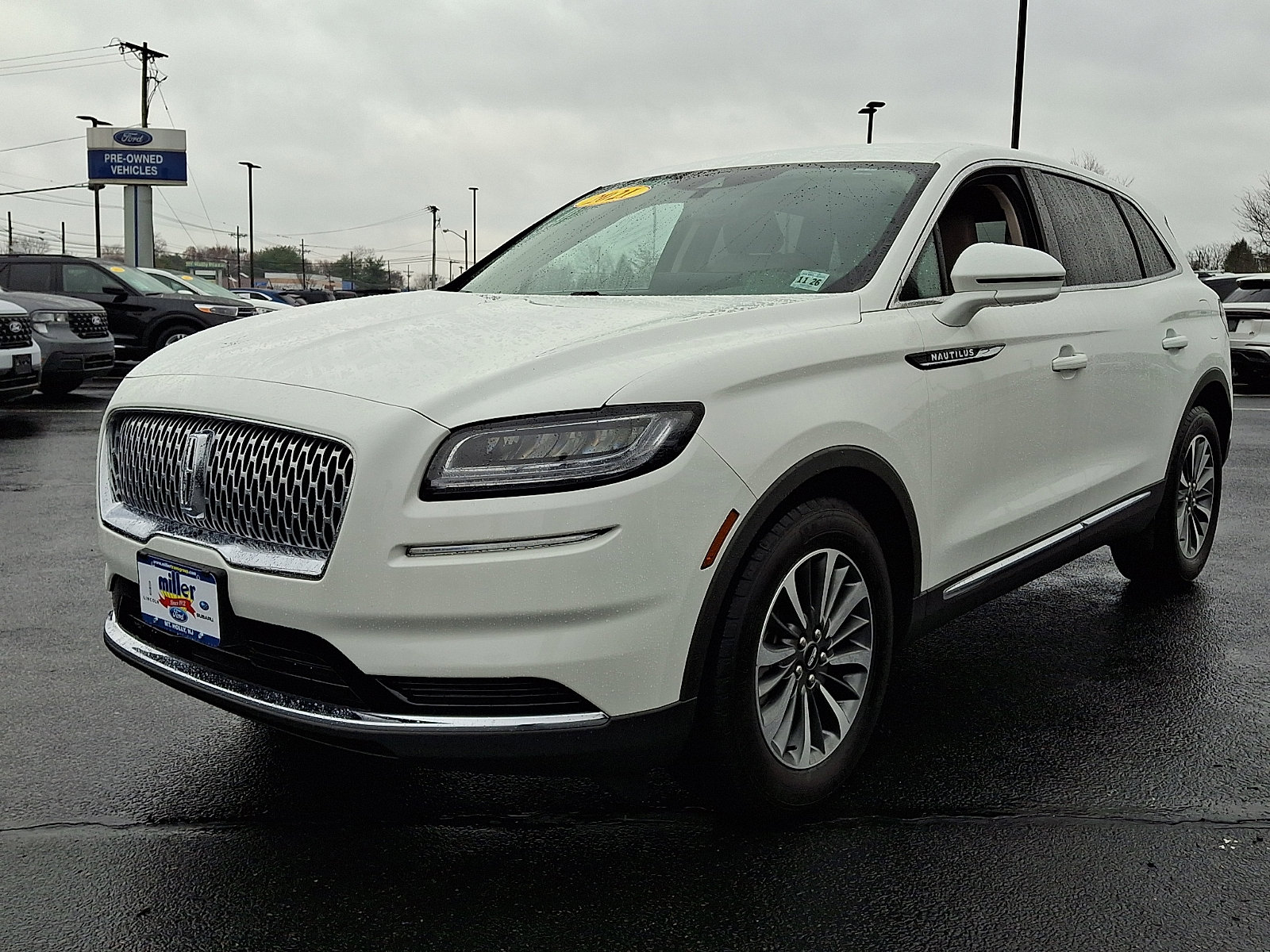 Certified 2021 Lincoln Nautilus AWD w/ Equipment Group 101A image 3