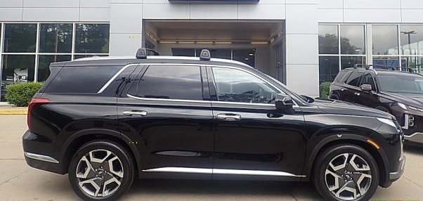 Used 2023 Hyundai Palisade Limited image 1