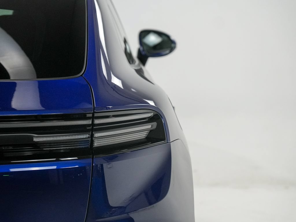 Certified 2024 Porsche Macan 4 Electric AWD/4WD image 12
