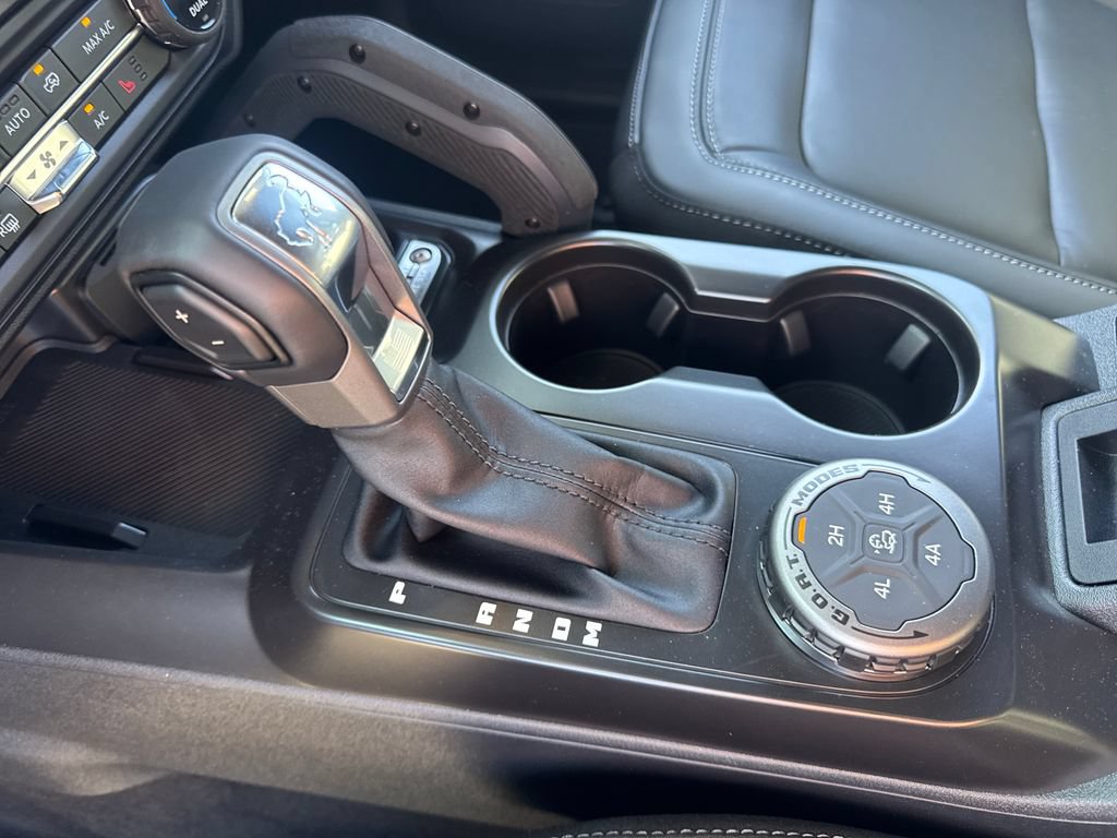New 2026 Ford Bronco Outer Banks w/ Sasquatch Package AWD/4WD image 16
