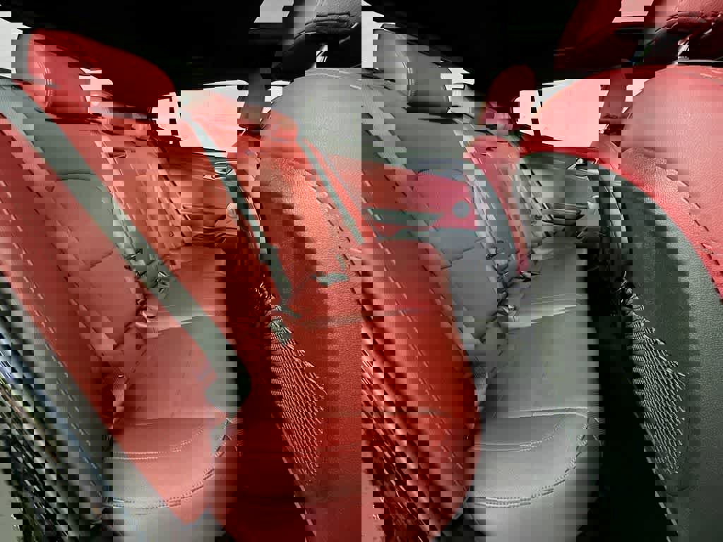 Used 2018 Kia Stinger GT1 image 33