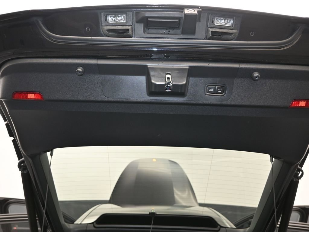 Used 2020 Porsche Panamera GTS image 35