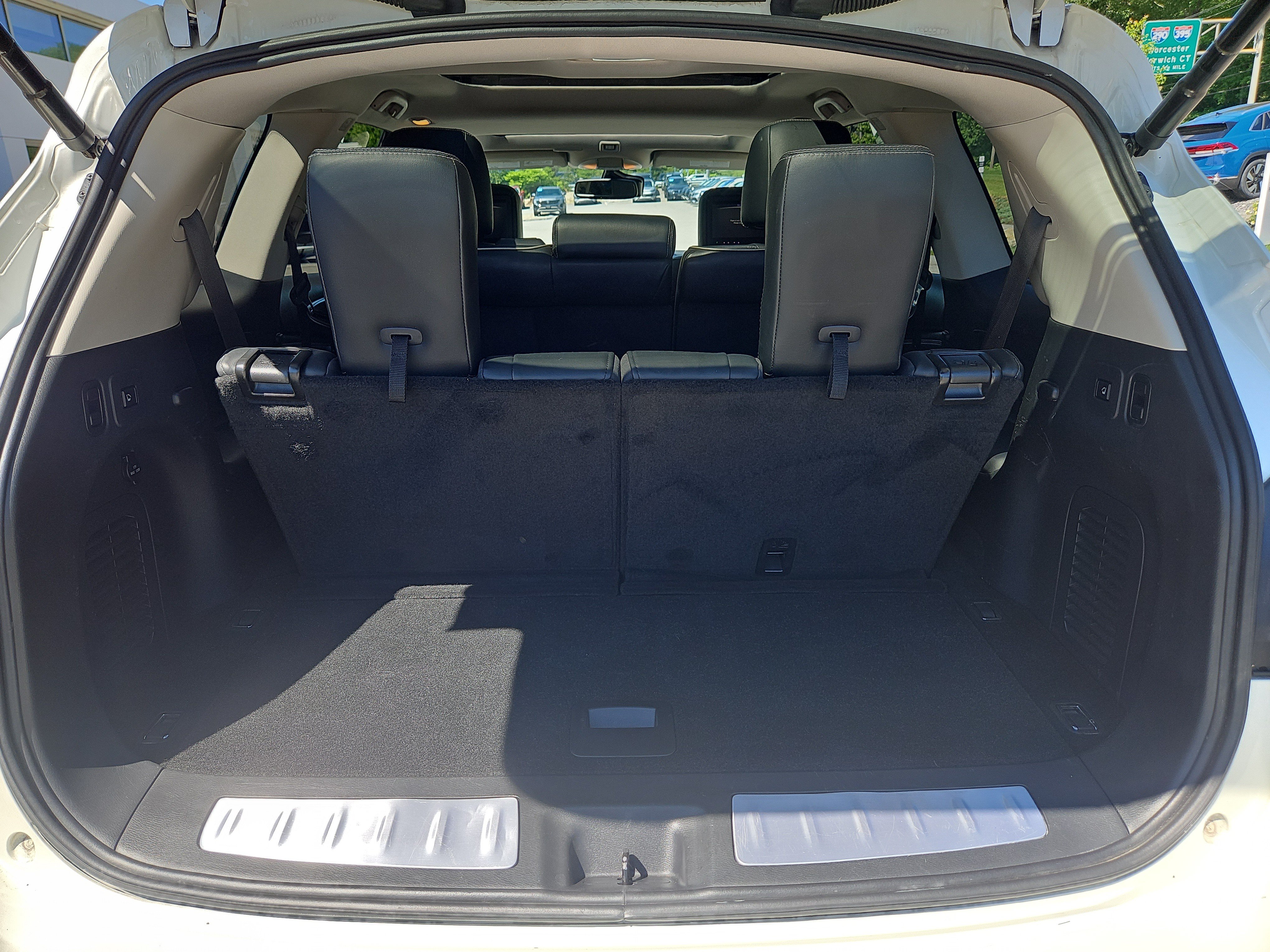 Used 2019 INFINITI QX60 Luxe w/ Sensory Package AWD/4WD image 36
