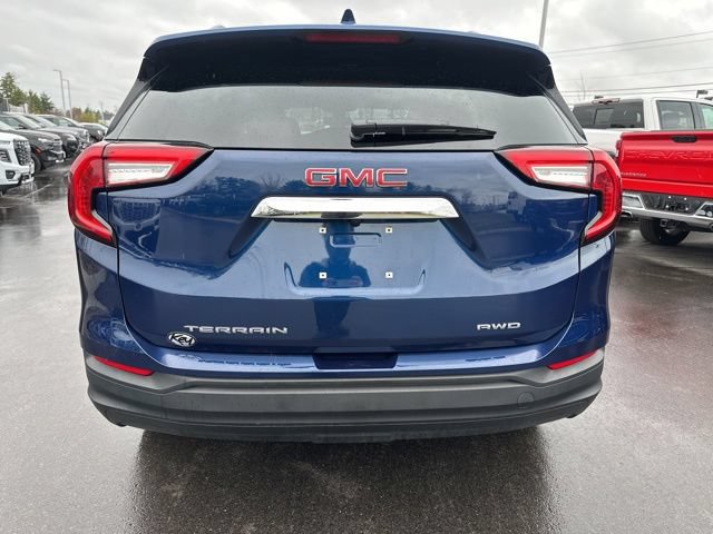 Used 2023 GMC Terrain SLE w/ Driver Convenience Package AWD/4WD image 4