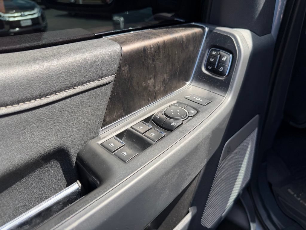 Used 2024 Ford F350 Lariat w/ Lariat Ultimate Package AWD/4WD image 30