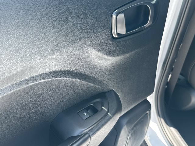 Certified 2024 Hyundai Venue Limited FWD image 12
