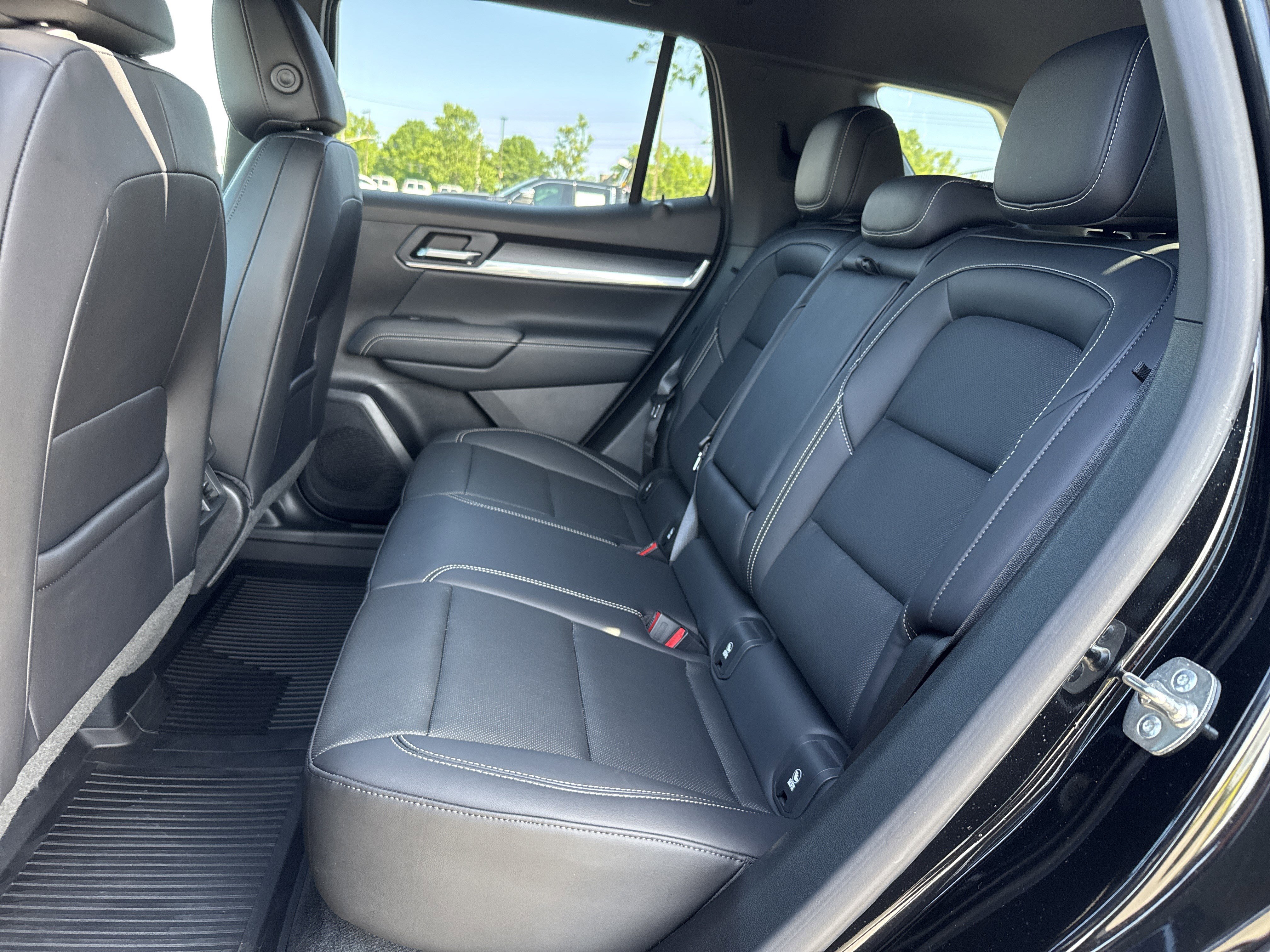Used 2026 GMC Terrain Elevation w/ Elevation Premium Package FWD image 28